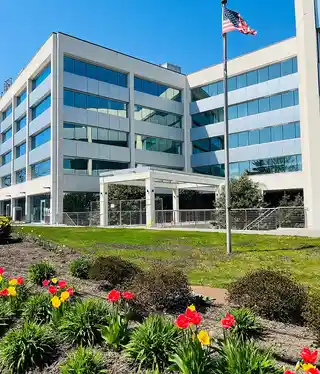 Lee & Associates NYC Secures 23,600-SF Lease for War Department in Carle Place